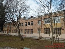 Нежилое помещение.Фасад здания с выделенными окнами реализуемого объекта.Российская Федерация, город Москва, внутригородская территория муниципальный округ Восточный, посёлок Акулово, дом 20 - Подвал _ 0 Подвал _ 0.jpg