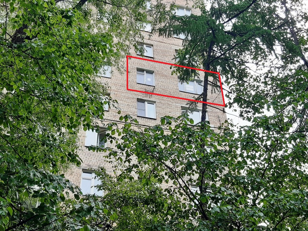 Квартира.Фасад здания с выделенными окнами реализуемого объекта.город Москва, Новоалексеевская улица, дом 5А - этаж 8, квартира 52.jpg