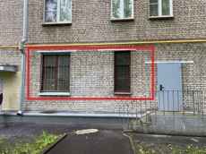 Нежилое помещение.Фасад здания с выделенными окнами реализуемого объекта.город Москва, Рижский проезд, дом 7 - не указано не указано.JPG