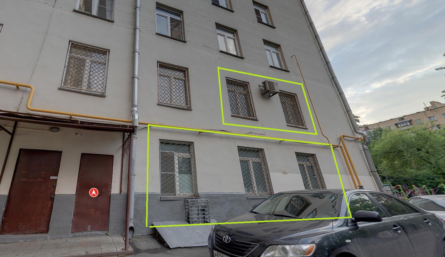 Нежилое помещение.Фасад здания с выделенными окнами реализуемого объекта.Российская Федерация, город Москва, внутригородская территория муниципальный округ Алексеевский, Рижский проезд, дом 3 - Антресоль _ 1, Подвал _ 0, Этаж _ 1 Антресоль _ 1, Подвал _ 0, Этаж _ 1_3.jpg