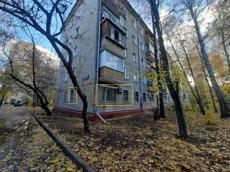 ГП16916843.Квартира.Фасад здания с выделенными окнами реализуемого объекта.jpg