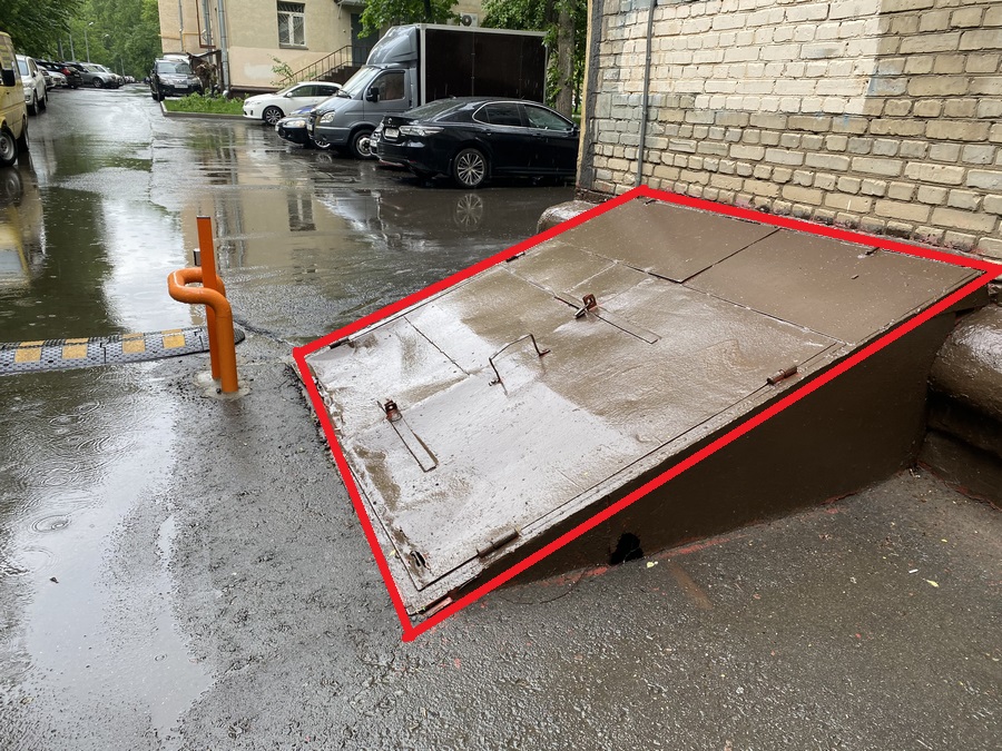 Нежилое помещение.Фасад здания с выделенными окнами реализуемого объекта.Российская Федерация, город Москва, внутригородская территория муниципальный округ Бутырский, улица Руставели, дом 19 - не указано не указано.JPG