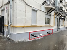 ГП16917751.Нежилое помещение.Фасад здания с выделенными окнами реализуемого объекта_3.jpg