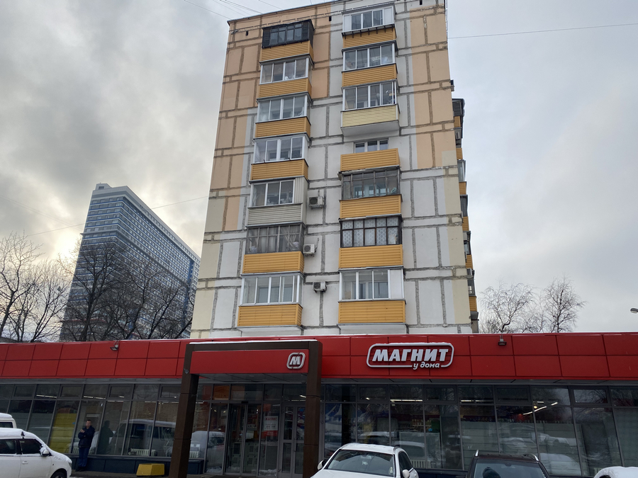 ГП16915186.Нежилое помещение.Общий фасад здания.JPG