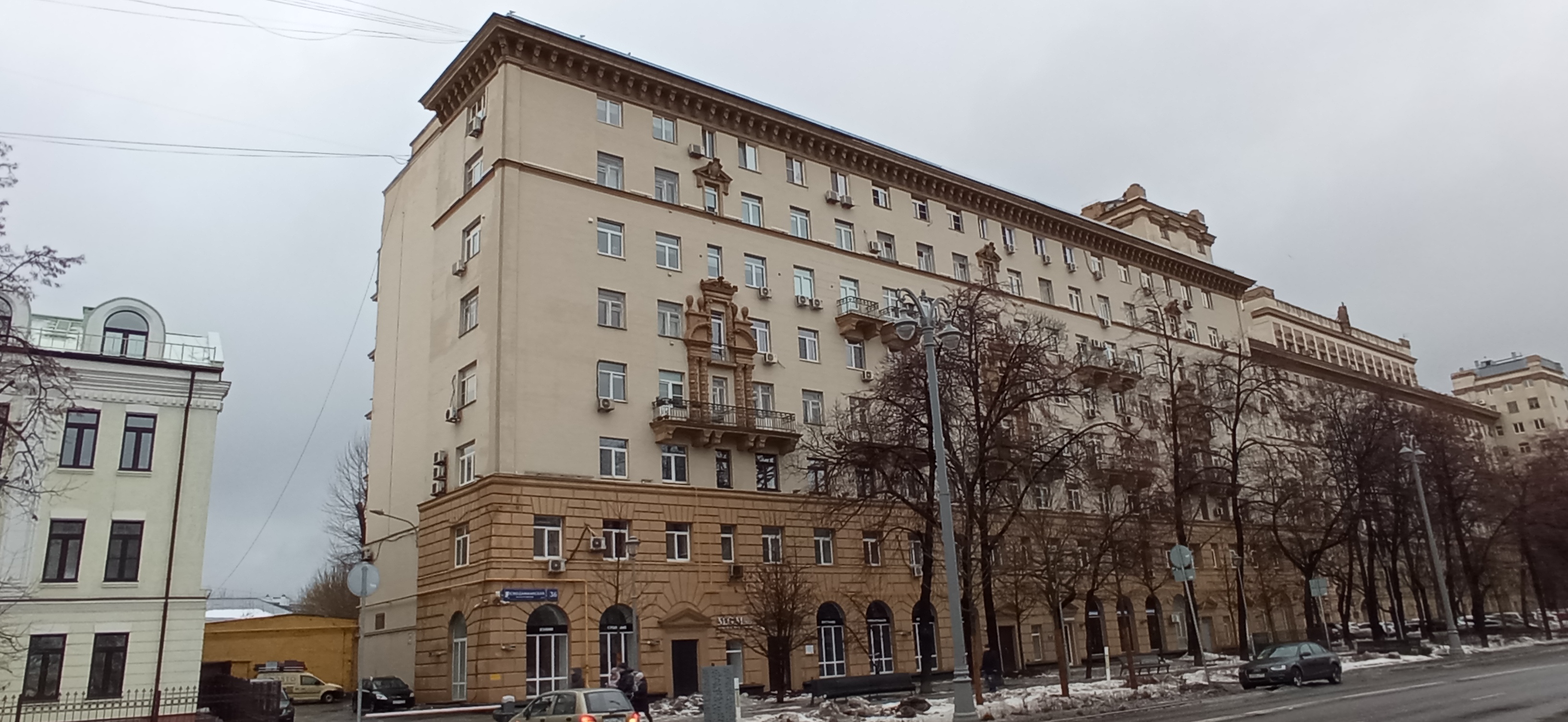 ГП16917282.Нежилое помещение.Общий фасад здания.jpg