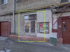 ГП16902057.Нежилое помещение.Фасад здания с выделенными окнами реализуемого объекта_8.jpg