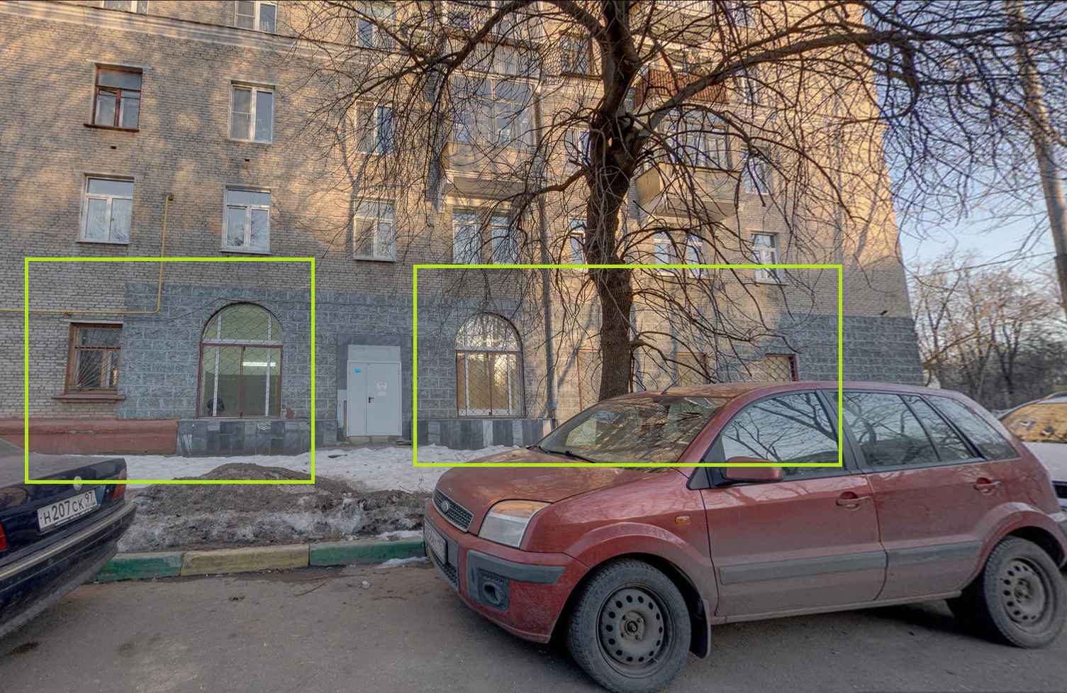 ГП16902057.Нежилое помещение.Фасад здания с выделенными окнами реализуемого объекта_4.jpg