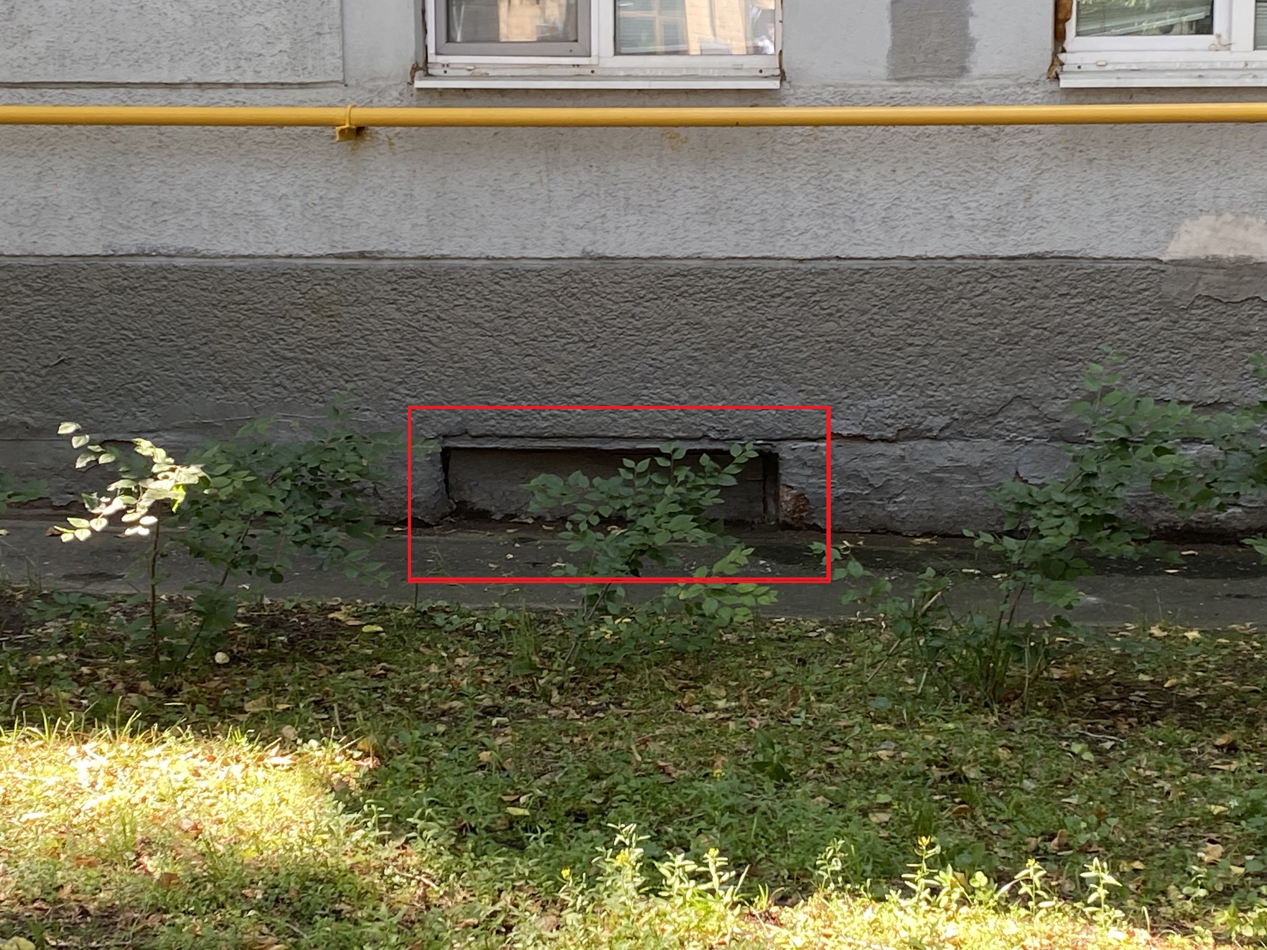 Нежилое помещение.Фасад здания с выделенными окнами реализуемого объекта.город Москва, 5-я улица Ямского Поля, дом 23, корпус 1 - не указано не указано.JPG