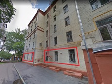 Квартира.Фасад здания с выделенными окнами реализуемого объекта.Российская Федерация, город Москва, внутригородская территория муниципальный округ Соколиная Гора, 5-я улица Соколиной Горы, дом 21, корпус 2 - Этаж _ 1, кв. 2 2_3.jpg