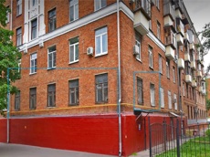 ГП16923912.Квартира.Фасад здания с выделенными окнами реализуемого объекта.jpg