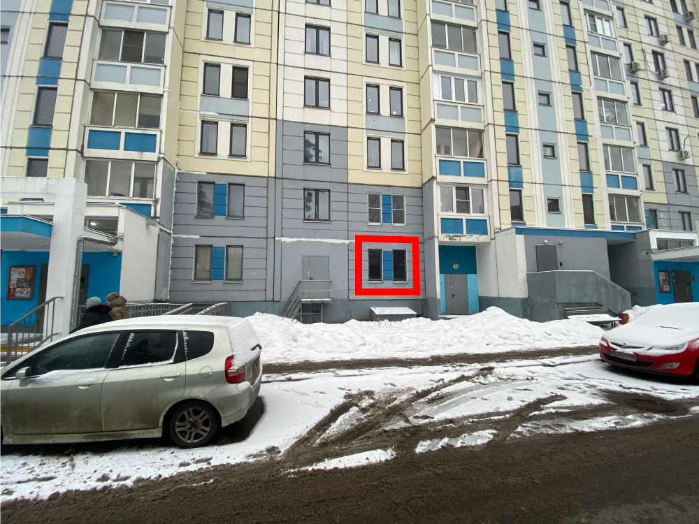 ГП16917492.Нежилое помещение.Фасад здания с выделенными окнами реализуемого объекта_3.jpg