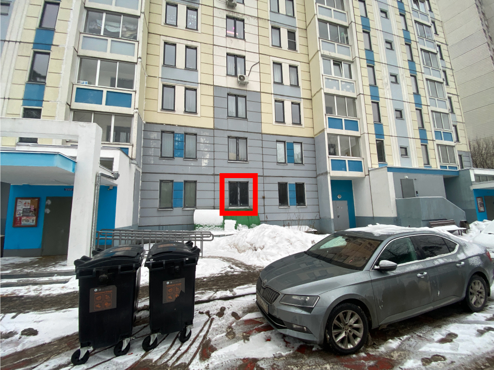 ГП16917492.Нежилое помещение.Фасад здания с выделенными окнами реализуемого объекта_2.jpg