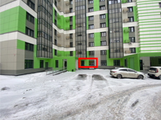 ГП16917503.Нежилое помещение.Фасад здания с выделенными окнами реализуемого объекта_2.jpg