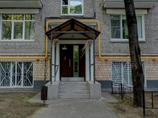 Квартира.Входная группа объекта.Российская Федерация, город Москва, внутригородская территория муниципальный округ Филевский Парк, Кастанаевская улица, дом 30, корпус 1 - Цокольный этаж _ 0, кв. 1.jpg