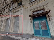 ГП16915765.Нежилое помещение.Фасад здания с выделенными окнами реализуемого объекта_2.jpg