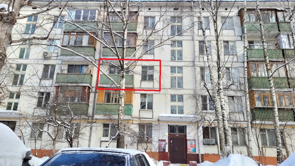 ГП16924498.Квартира.Фасад здания с выделенными окнами реализуемого объекта.jpg