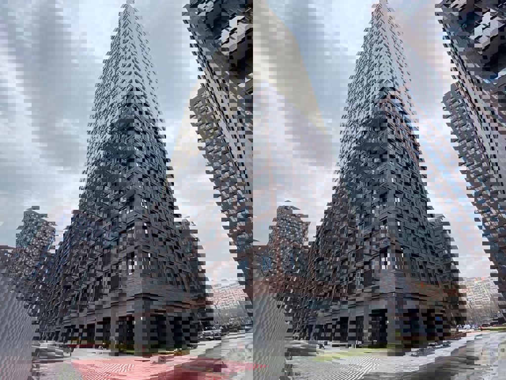 Квартира.Общий фасад здания.Береговой проезд, дом 1Б - этаж 21, кв. 825 825.jpg