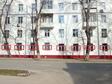 ГП16925230.Нежилое помещение.Фасад здания с выделенными окнами реализуемого объекта.jpg