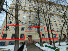 ГП16903312.Нежилое помещение.Фасад здания с выделенными окнами реализуемого объекта.jpg
