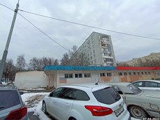 Нежилое помещение.Фасад здания с выделенными окнами реализуемого объекта.город Москва, Чертановская улица, дом 66, корпус 3 - подвал _0, этаж _1  подвал _0, этаж _1.jpg