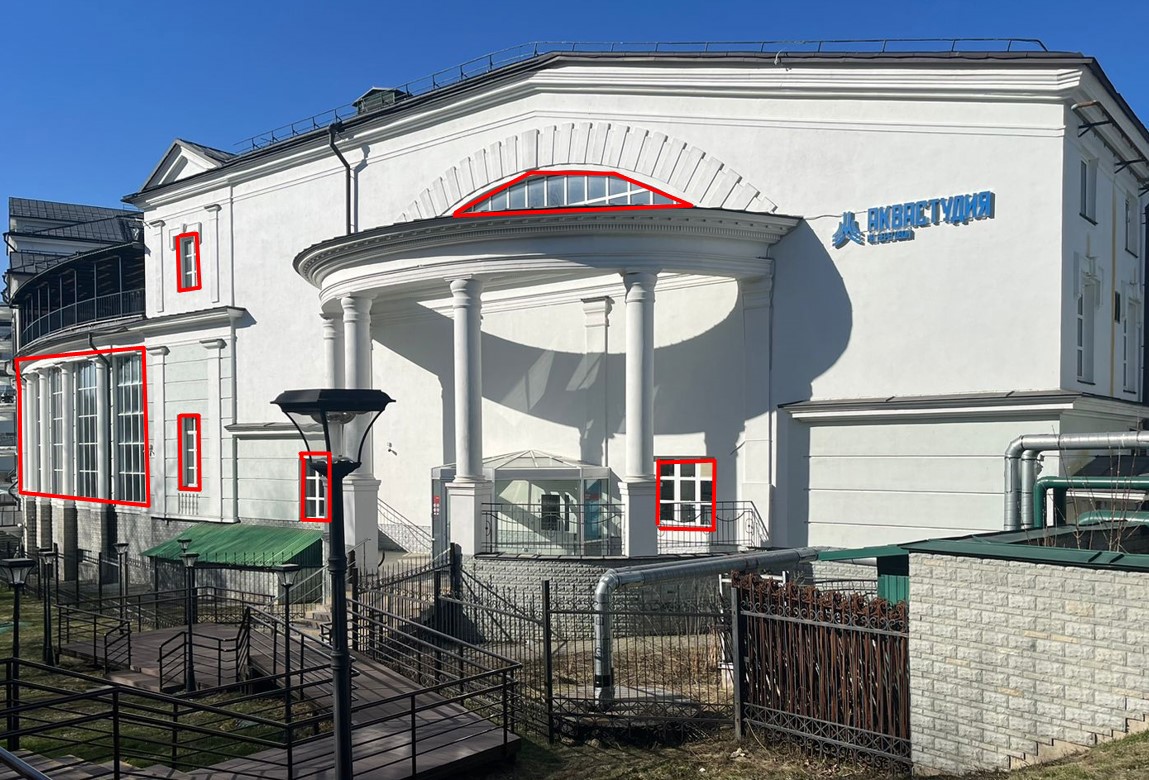 ГП16923350.Нежилое помещение.Фасад здания с выделенными окнами реализуемого объекта.jpg