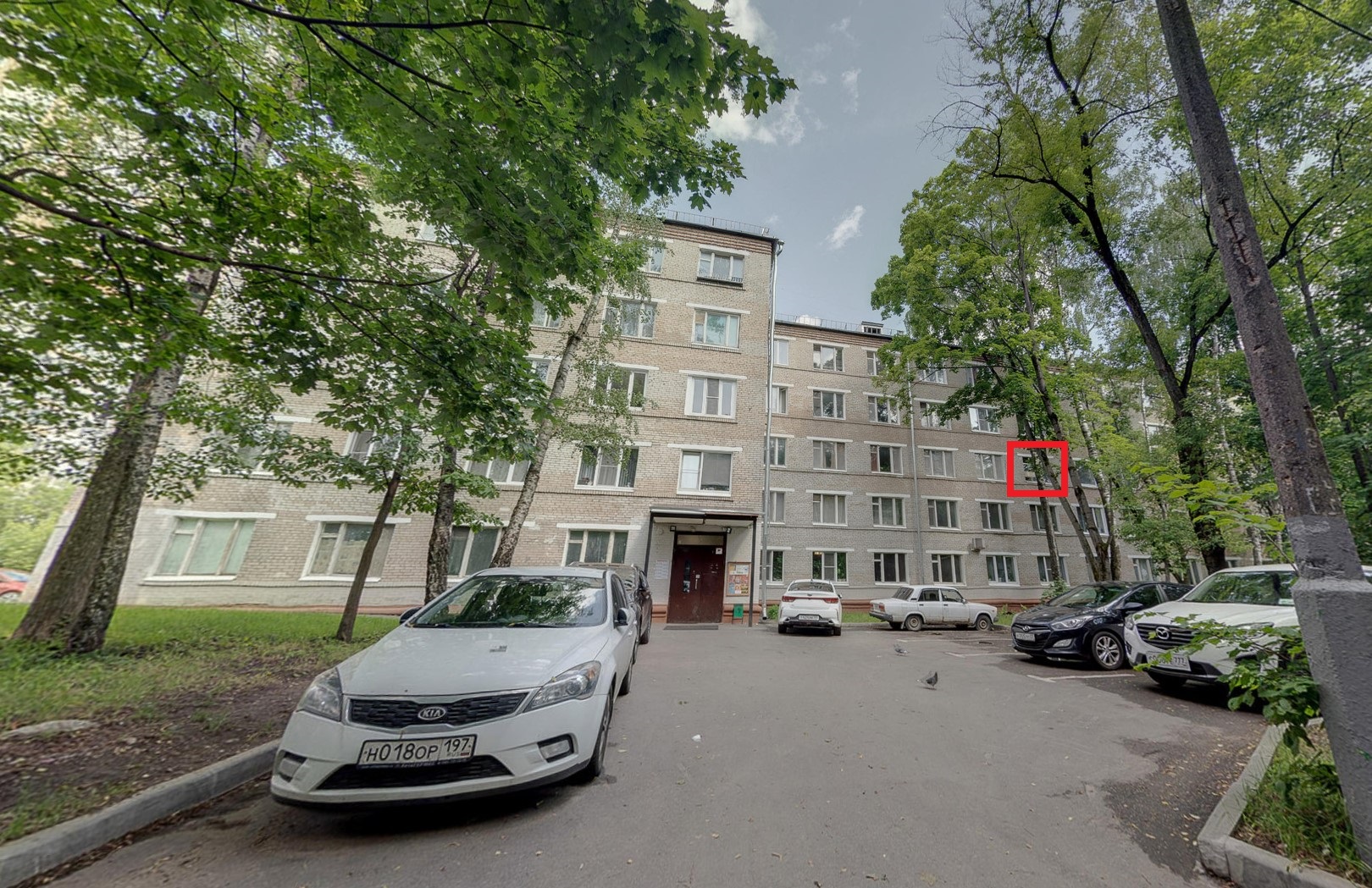 ГП16934219.Квартира.Фасад здания с выделенными окнами реализуемого объекта.jpg