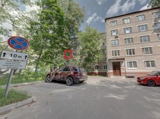 ГП16934246.Квартира.Фасад здания с выделенными окнами реализуемого объекта.jpg