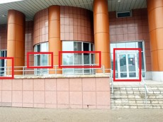 ГП16929867.Нежилое помещение.Фасад здания с выделенными окнами реализуемого объекта.jpg