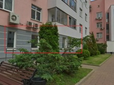 ГП16819281.Нежилое помещение.Фасад здания с выделенными окнами реализуемого объекта.jpg