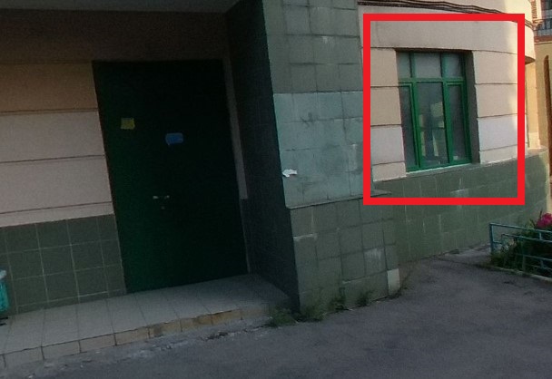 ГП16932237.Нежилое помещение.Фасад здания с выделенными окнами реализуемого объекта.jpg