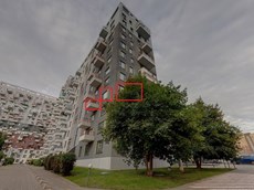ГП16939745.Квартира.Фасад здания с выделенными окнами реализуемого объекта.jpg