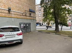 ГП16932274.Машино-место.Фасад здания с выделенными окнами реализуемого объекта_3.jpeg