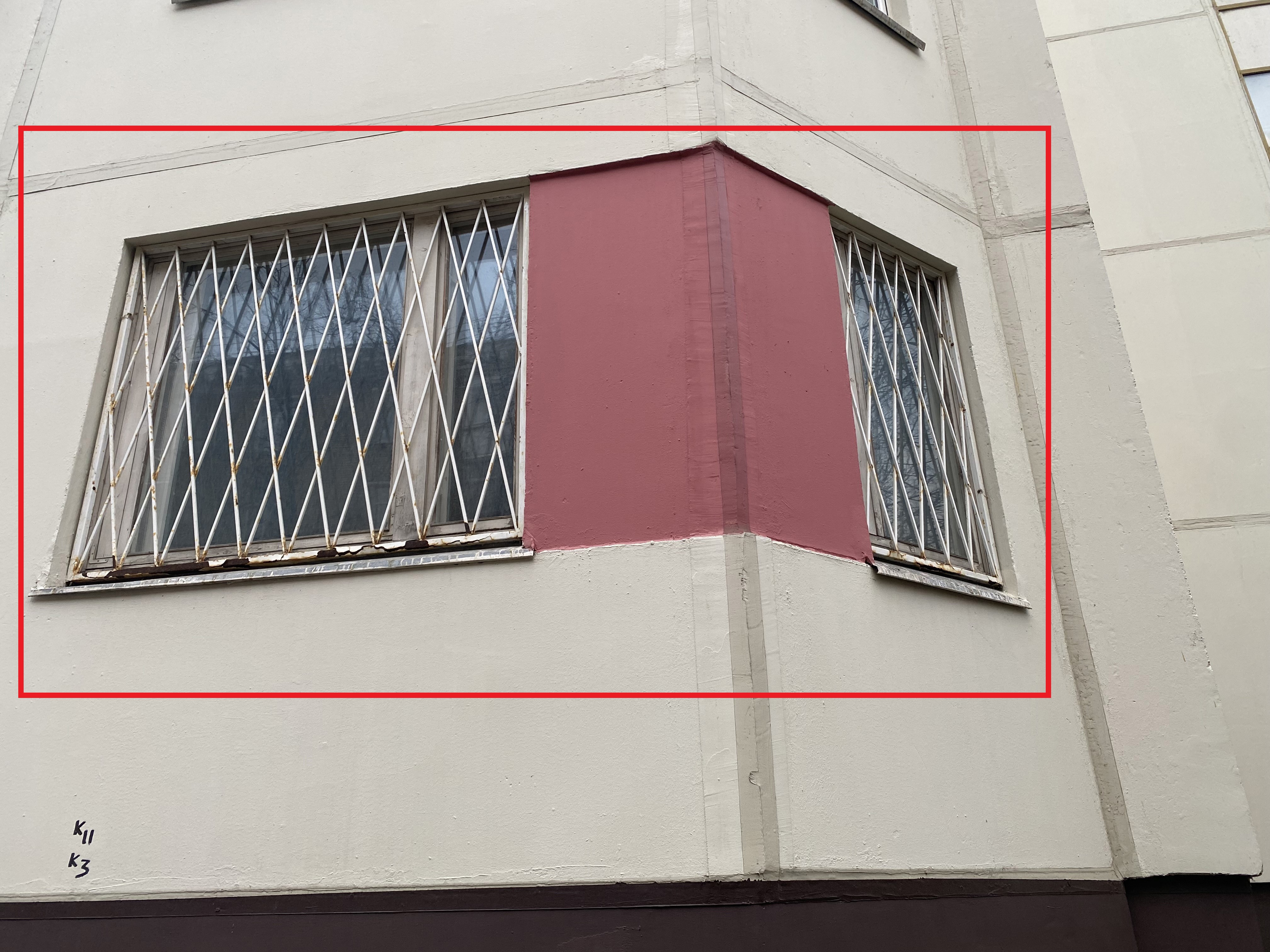 ГП16936502.Нежилое помещение.Фасад здания с выделенными окнами реализуемого объекта_3.jpg