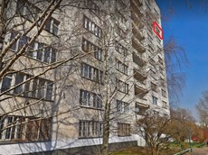 ГП16940459.Квартира.Фасад здания с выделенными окнами реализуемого объекта.jpg