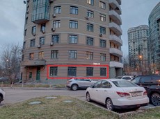 ГП16933936.Нежилое помещение.Фасад здания с выделенными окнами реализуемого объекта.jpg