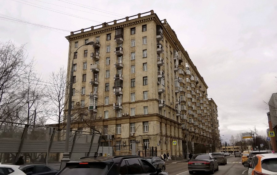 ГП16941143.Комната.Общий фасад здания.jpg