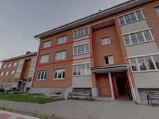 ГП16936730.Квартира.Фасад здания с выделенными окнами реализуемого объекта.JPG