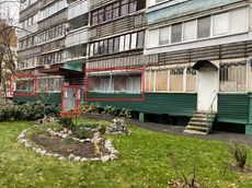 ГП16939292.Нежилое помещение.Фасад здания с выделенными окнами реализуемого объекта.jpg