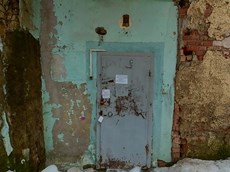 ГП16939350.Нежилое помещение.Фасад здания с выделенными окнами реализуемого объекта.jpg
