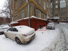 ГП16941307.Нежилое помещение.Фасад здания с выделенными окнами реализуемого объекта_3.jpg