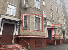 ГП16937362.Нежилое помещение.Фасад здания с выделенными окнами реализуемого объекта_2.jpg
