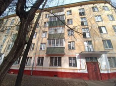 ГП16941401.Квартира.Фасад здания с выделенными окнами реализуемого объекта.jpg
