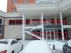 ГП16927216.Нежилое помещение.Фасад здания с выделенными окнами реализуемого объекта_2.jpg