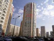 ГП16949562.Квартира.Фасад здания с выделенными окнами реализуемого объекта.jpg