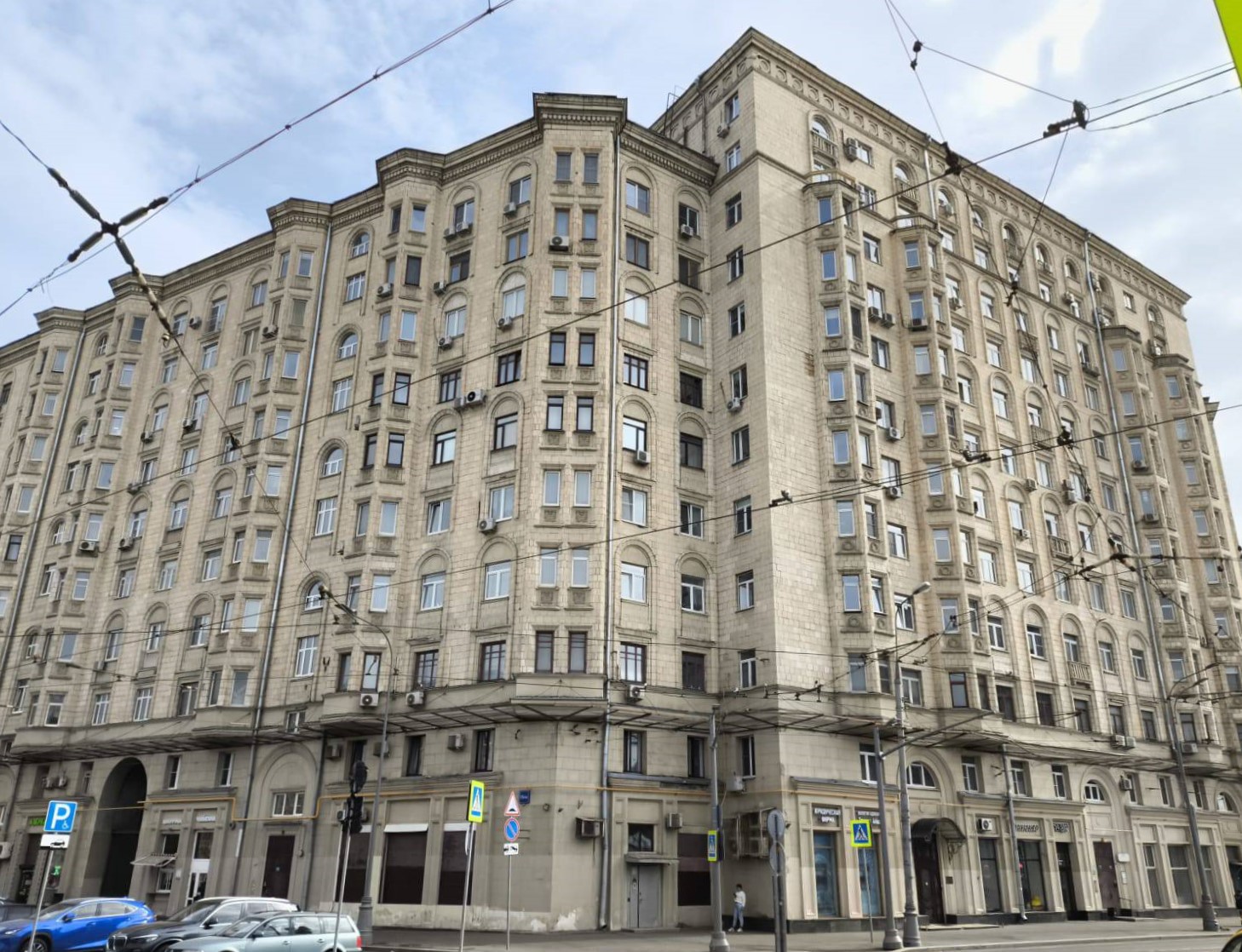 ГП16945182.Нежилое помещение.Общий фасад здания.jpg