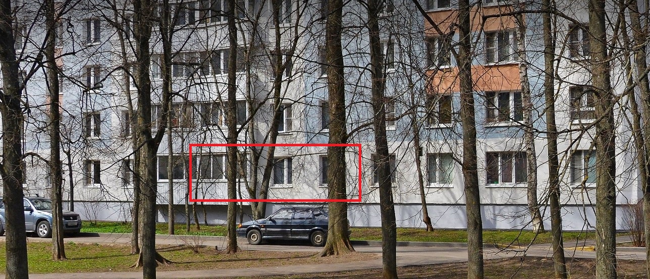 ГП16950379.Квартира.Фасад здания с выделенными окнами реализуемого объекта.jpg