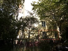 ГП16950441.Квартира.Фасад здания с выделенными окнами реализуемого объекта.jpg