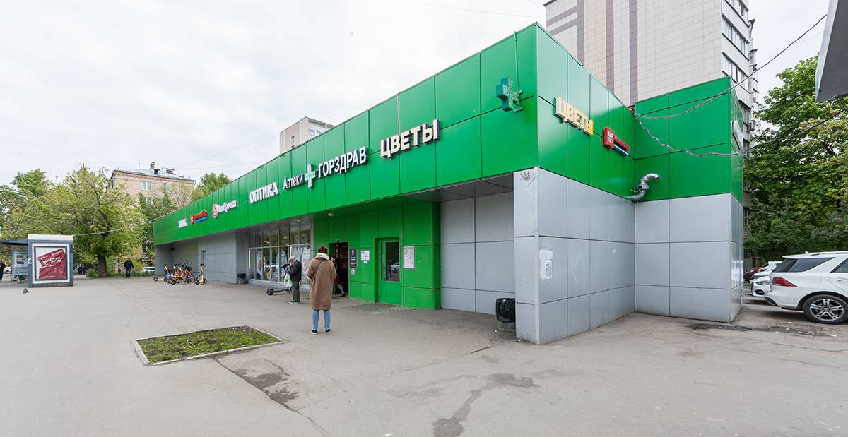 ГП16949327.Нежилое помещение.Фасад здания с выделенными окнами реализуемого объекта.jpg