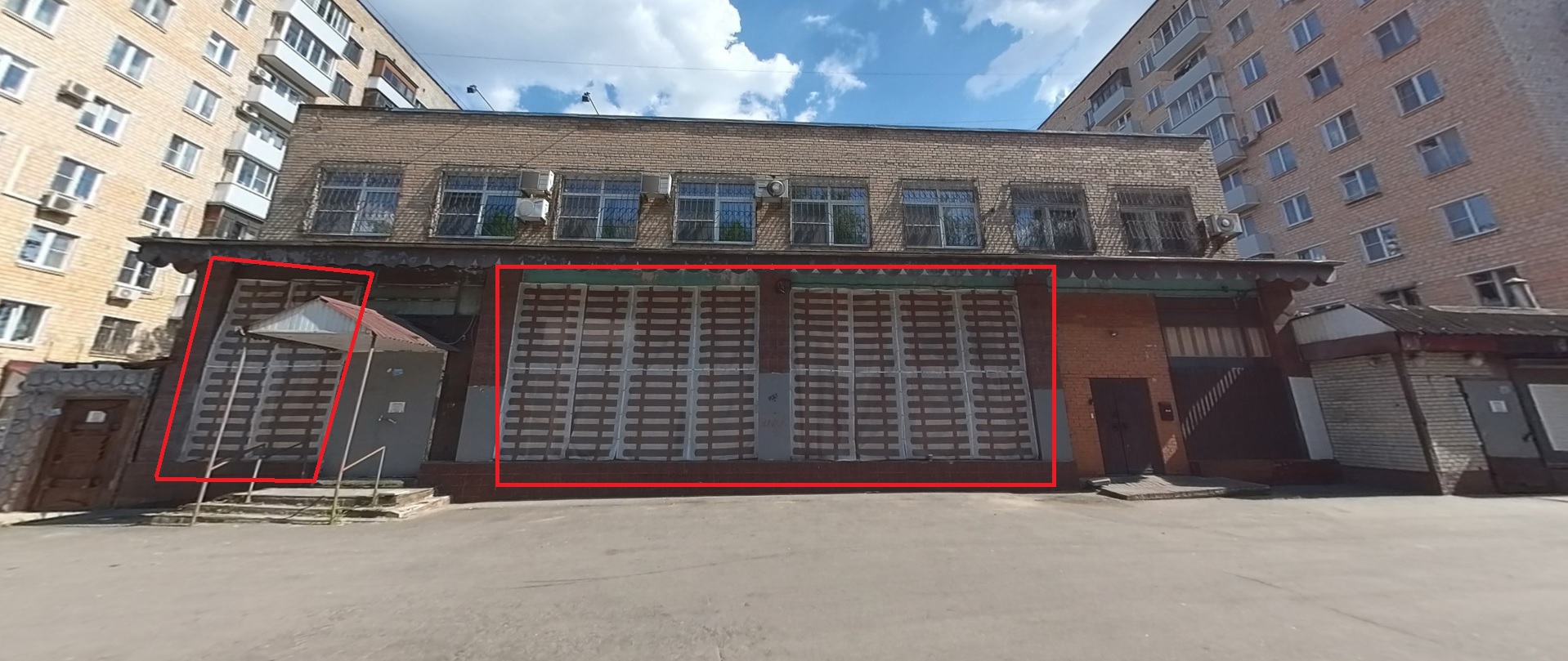 ГП16947556.Нежилое помещение.Фасад здания с выделенными окнами реализуемого объекта.jpg