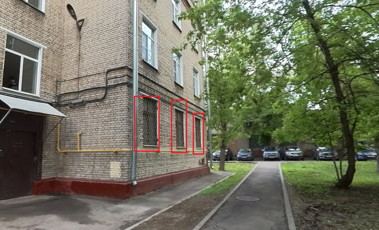 ГП16951213.Квартира.Фасад здания с выделенными окнами реализуемого объекта.jpg
